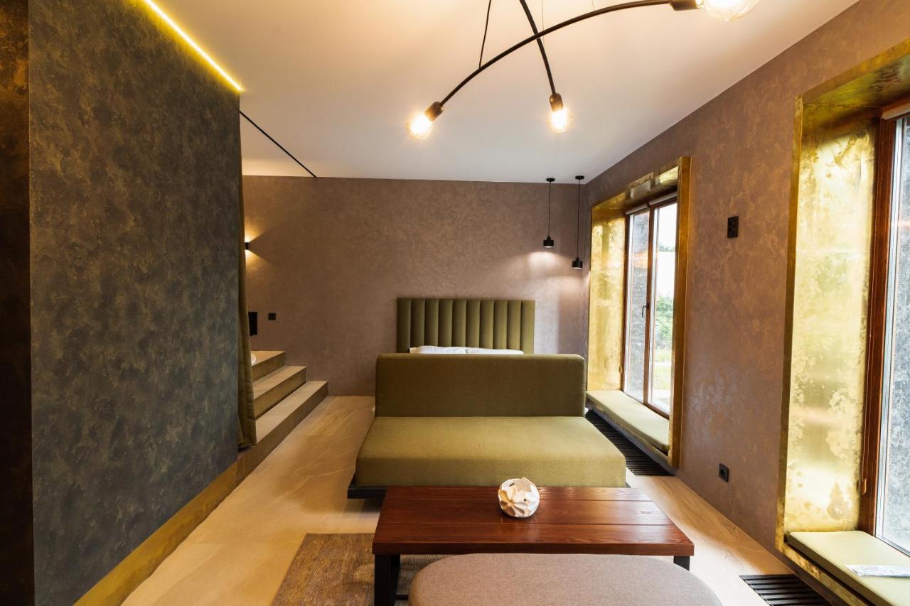 Sofa Boutique Hotel & Spa Sumî Exterior foto